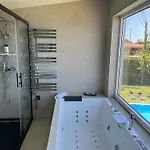 Amanecer En O Mar, Casa En Baiona Con Piscina Feriehus