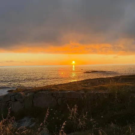 Amanecer En O Mar, Casa En Baiona Con Piscina Hébergement de vacances As Marinas