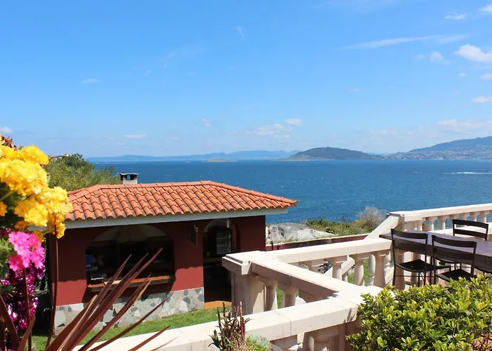 Amanecer En O Mar, Casa En Baiona Con Piscina Hébergement de vacances