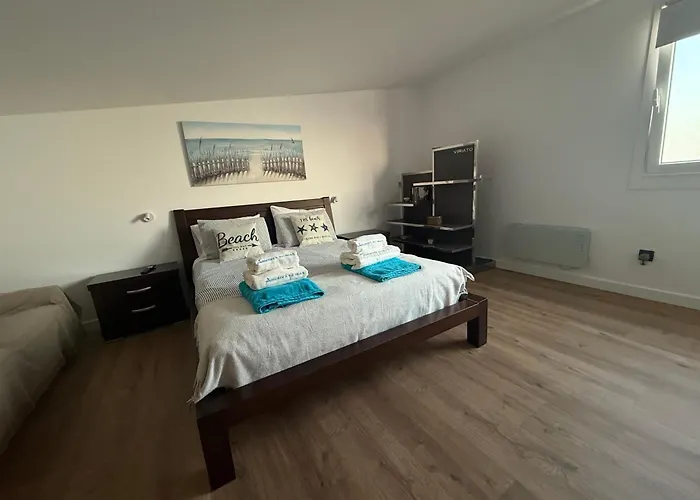 Amanecer En O Mar, Casa En Baiona Con Piscina Hébergement de vacances
